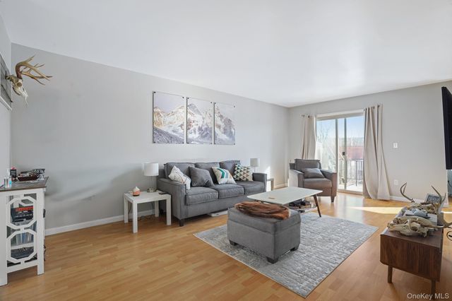 26 Cooper Road 411, Poughkeepsie, NY 12603