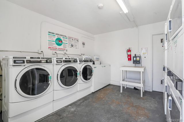 26 Cooper Road 411, Poughkeepsie, NY 12603