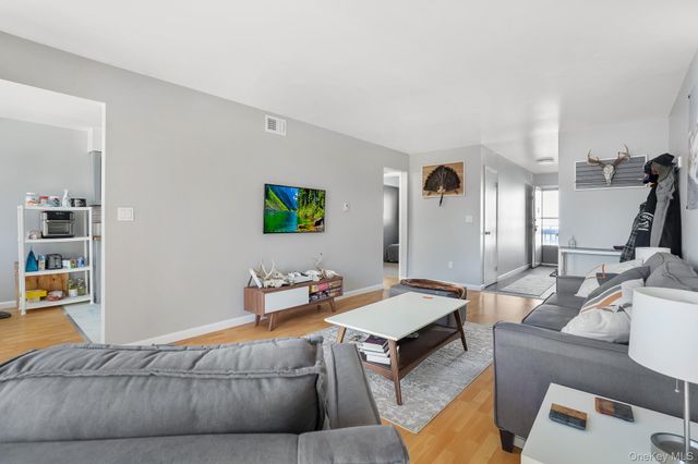 26 Cooper Road 411, Poughkeepsie, NY 12603