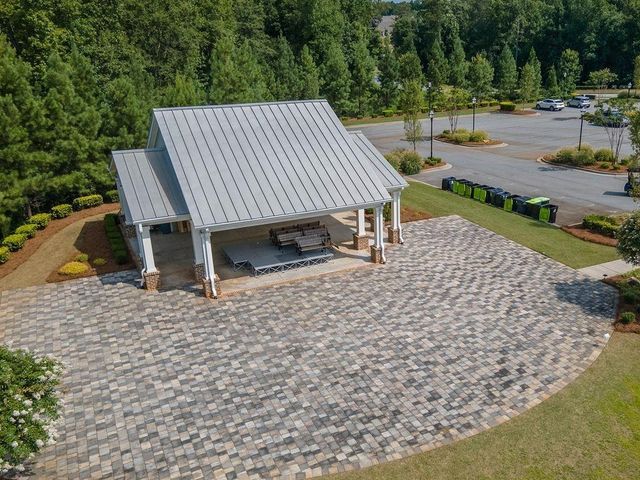 120 Red Maple Drive, Peachtree City, GA 30269