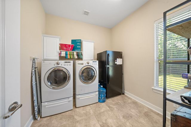 14710 Castle Cove Lane, Houston, TX 77044