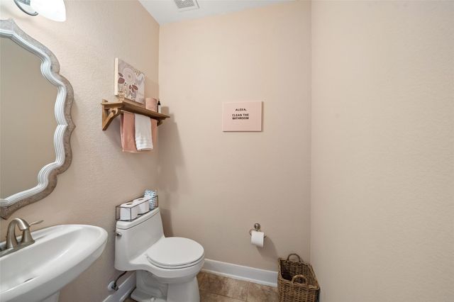 14710 Castle Cove Lane, Houston, TX 77044