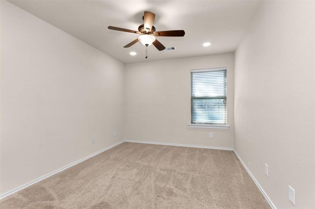 1604 Hickory Burl Lane, Conroe, TX 77301