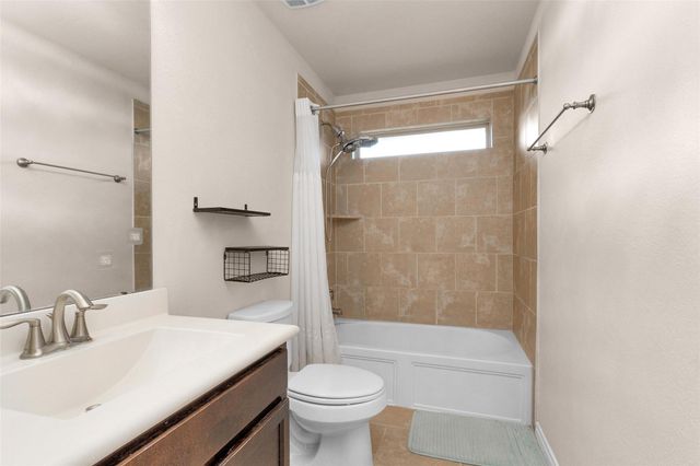 1604 Hickory Burl Lane, Conroe, TX 77301