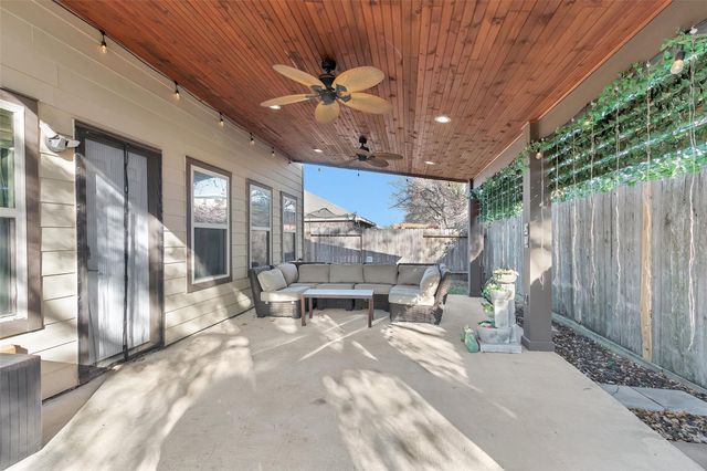 1604 Hickory Burl Lane, Conroe, TX 77301