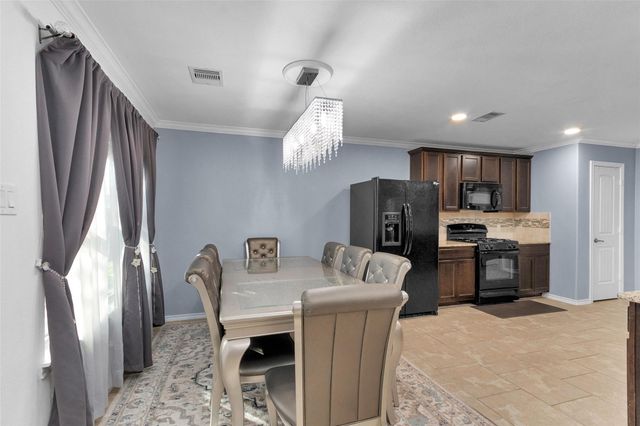 1604 Hickory Burl Lane, Conroe, TX 77301