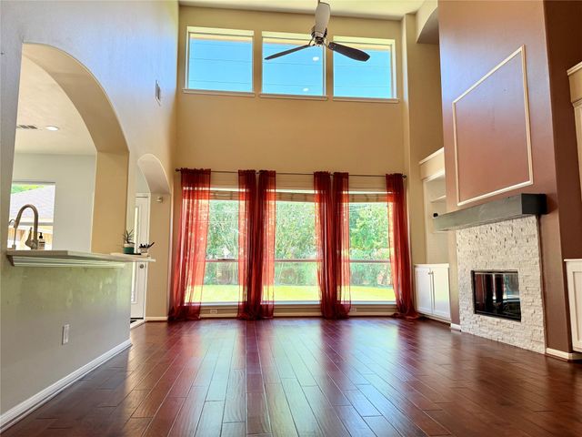 8406 Green Valley Drive, Sugar Land, TX 77479