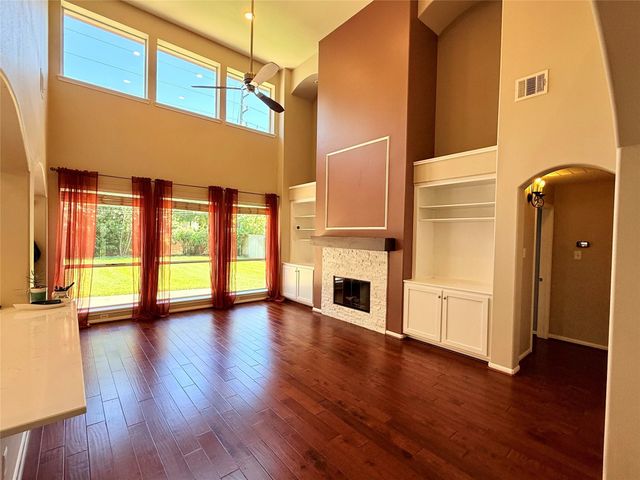 8406 Green Valley Drive, Sugar Land, TX 77479