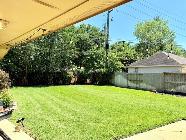 8406 Green Valley Drive, Sugar Land, TX 77479