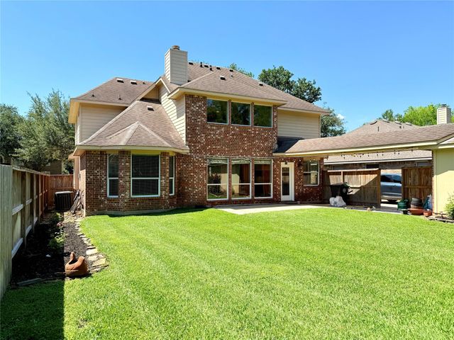 8406 Green Valley Drive, Sugar Land, TX 77479