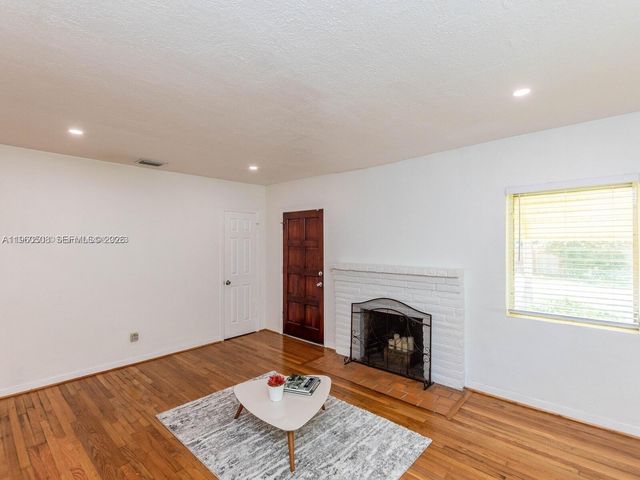 3463 Percival Ave, Miami, FL 33133