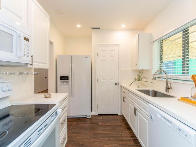 3463 Percival Ave, Miami, FL 33133