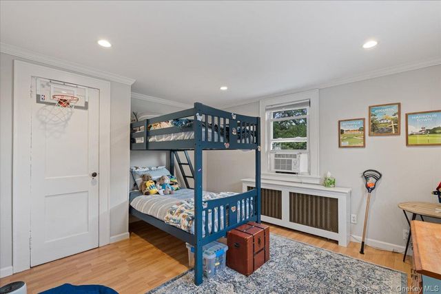 35 Saint Marks Avenue, Rockville Centre, NY 11570