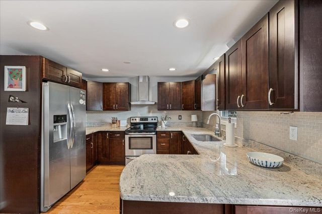 35 Saint Marks Avenue, Rockville Centre, NY 11570