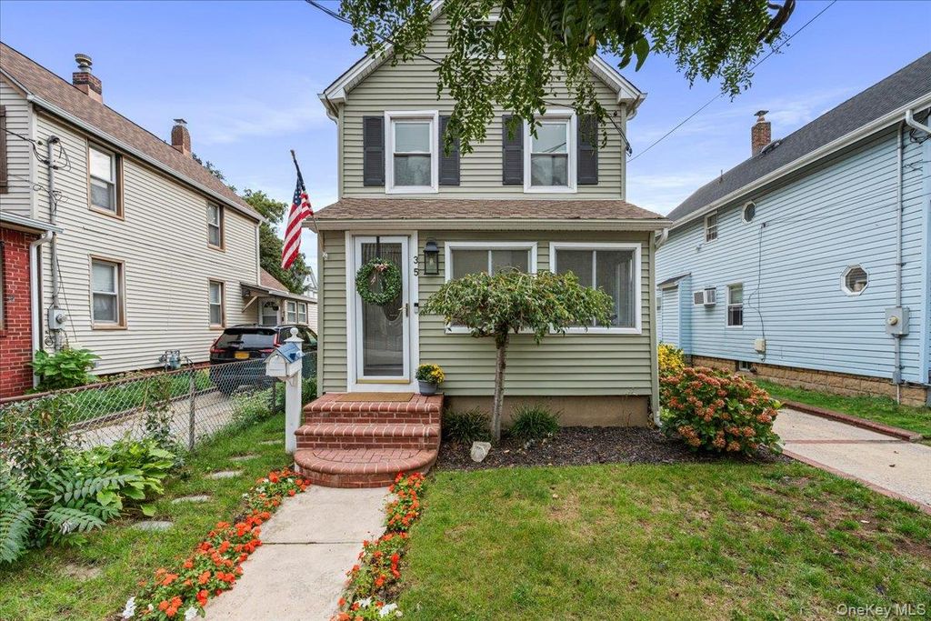 35 Saint Marks Avenue, Rockville Centre, NY 11570