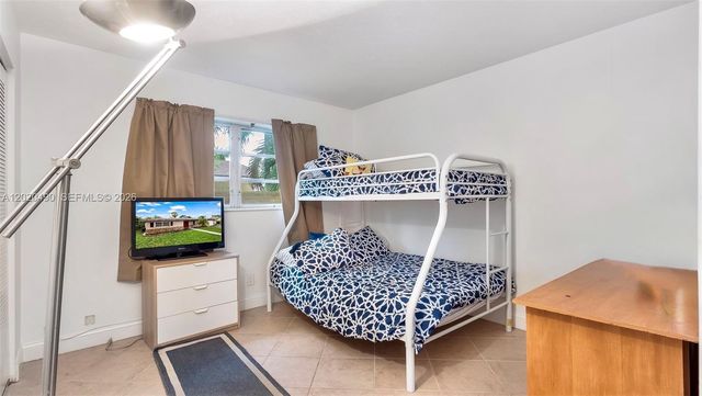 500 NW 96th Terrace, Pembroke Pines, FL 33024