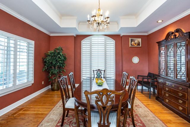 808 Country Club Dr, Modesto, CA 95356