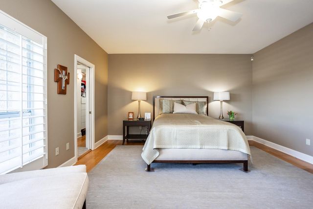 808 Country Club Dr, Modesto, CA 95356