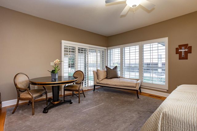 808 Country Club Dr, Modesto, CA 95356