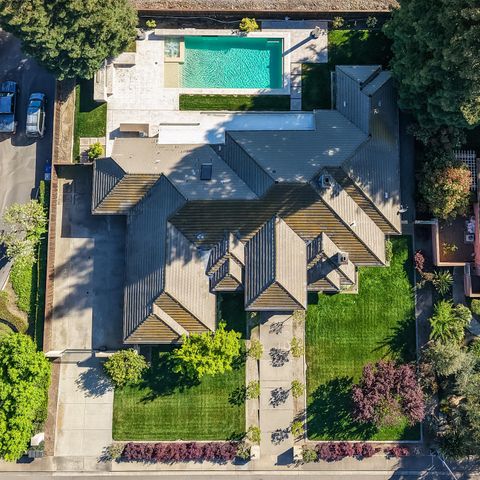 808 Country Club Dr, Modesto, CA 95356