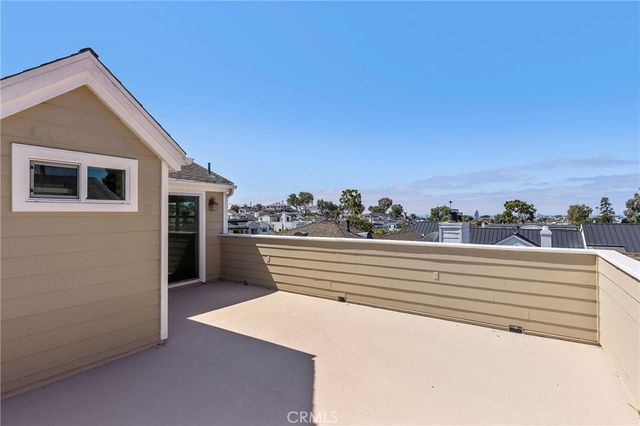703 Poinsettia Avenue, Corona Del Mar, CA 92625