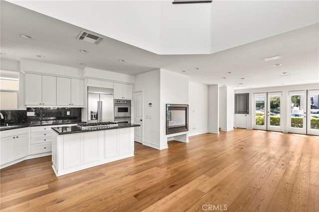 703 Poinsettia Avenue, Corona Del Mar, CA 92625