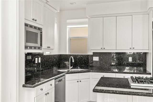 703 Poinsettia Avenue, Corona Del Mar, CA 92625