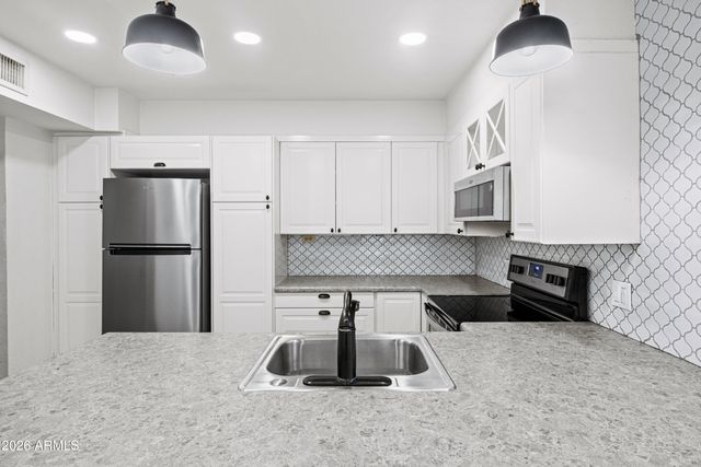 1717 E UNION HILLS Drive 1035, Phoenix, AZ 85024