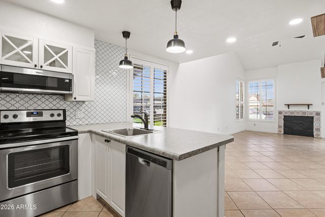 1717 E UNION HILLS Drive 1035, Phoenix, AZ 85024