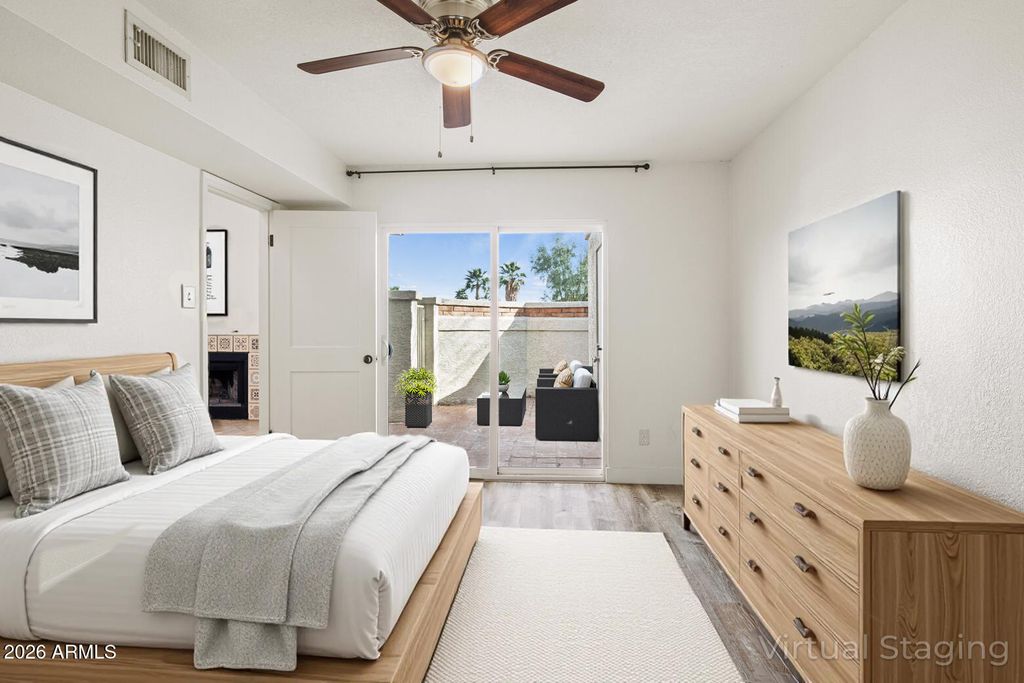 Image 12 of property listing at 1717 E UNION HILLS Drive 1035, Phoenix, AZ 85024