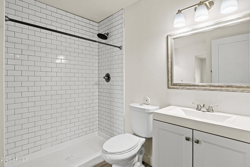 Image 16 of property listing at 1717 E UNION HILLS Drive 1035, Phoenix, AZ 85024