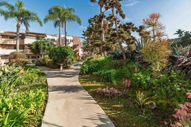 2607 Pirineos Way 116, Carlsbad, CA 92009