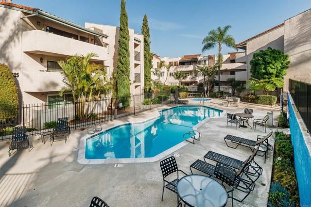 2607 Pirineos Way 116, Carlsbad, CA 92009