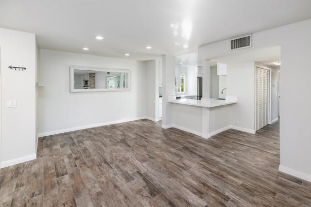 2607 Pirineos Way 116, Carlsbad, CA 92009