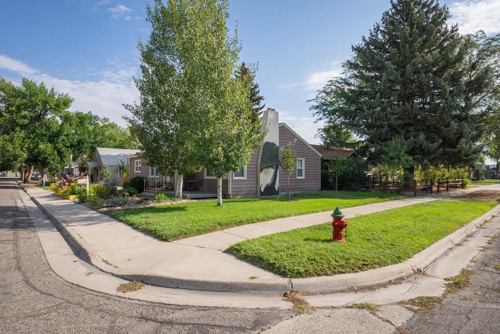 204 N 13th St, Worland, WY 82401 photo 3