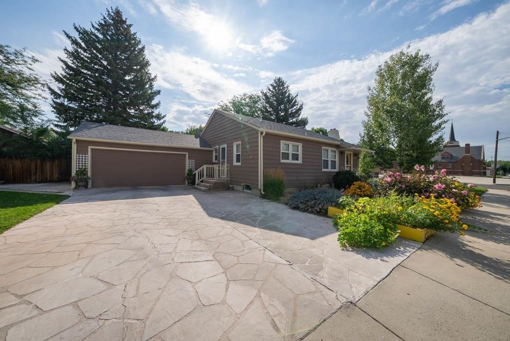 204 N 13th St, Worland, WY 82401 photo 5