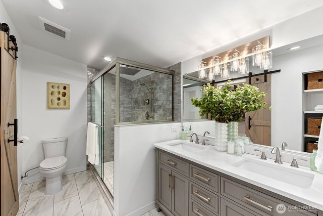 10303 20th Avenue NE, Seattle, WA 98125