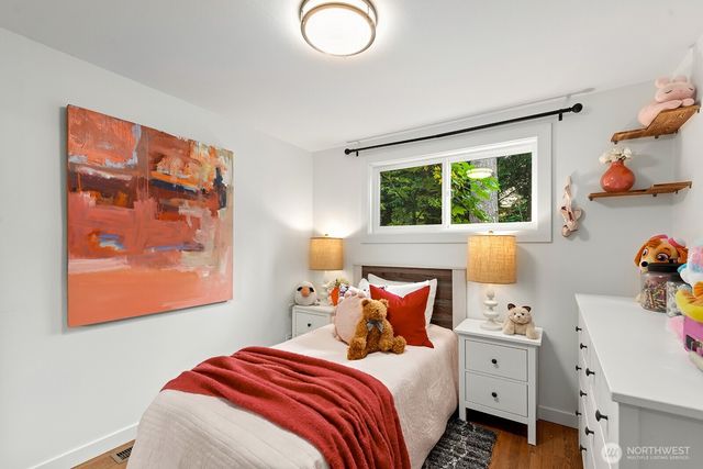 10303 20th Avenue NE, Seattle, WA 98125