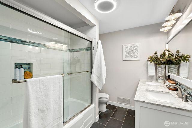 10303 20th Avenue NE, Seattle, WA 98125