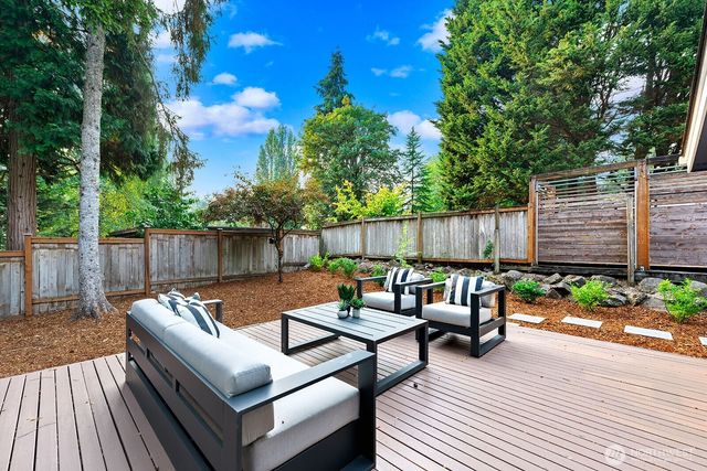 10303 20th Avenue NE, Seattle, WA 98125