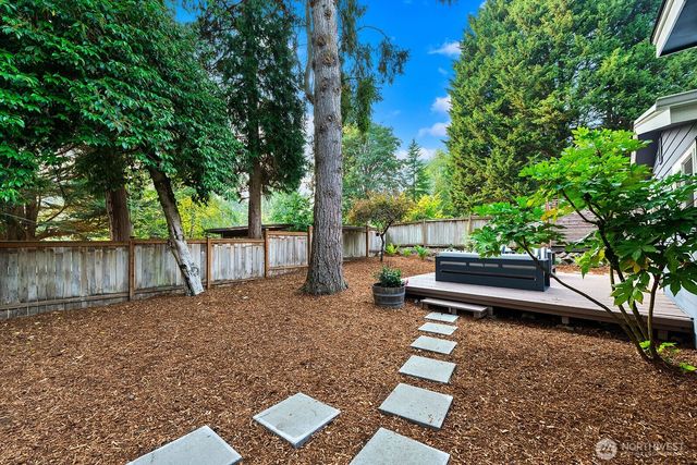 10303 20th Avenue NE, Seattle, WA 98125