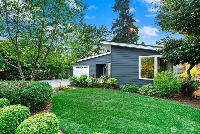 10303 20th Avenue NE, Seattle, WA 98125