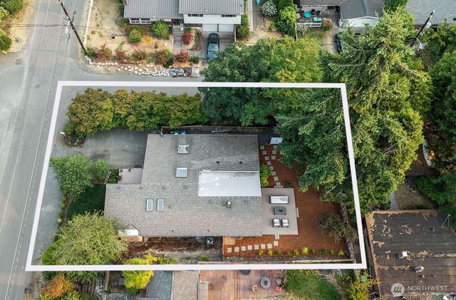 10303 20th Avenue NE, Seattle, WA 98125