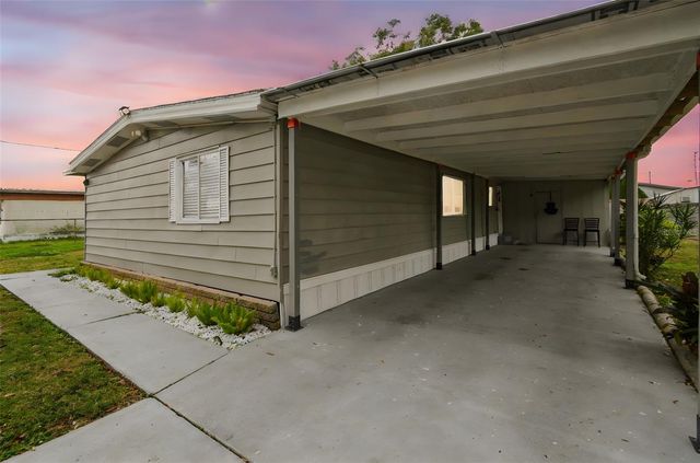 5111 DACCA DRIVE, Tampa, FL 33619