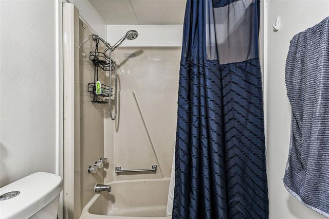 5111 DACCA DRIVE, Tampa, FL 33619