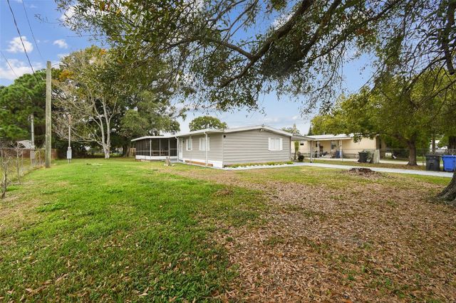 5111 DACCA DRIVE, Tampa, FL 33619