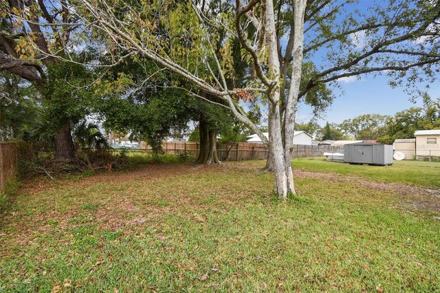 5111 DACCA DRIVE, Tampa, FL 33619