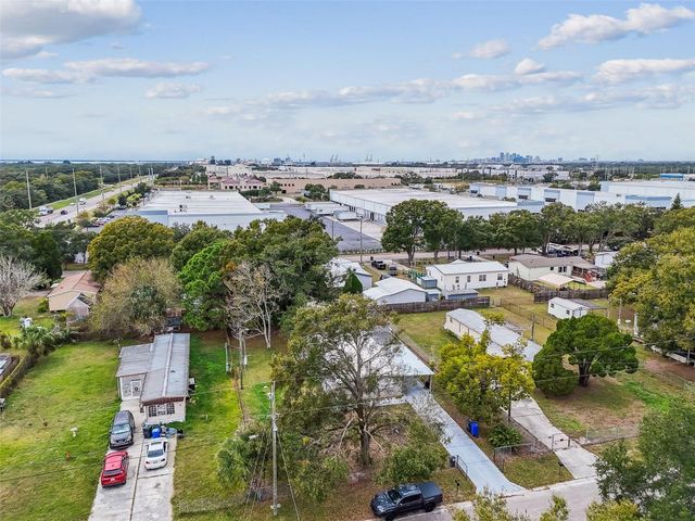 5111 DACCA DRIVE, Tampa, FL 33619