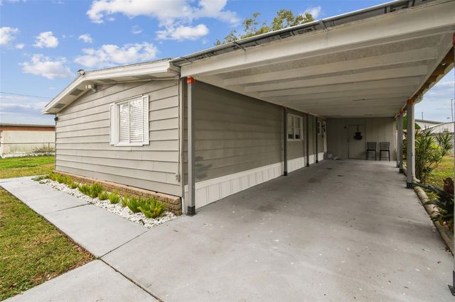 5111 DACCA DRIVE, Tampa, FL 33619