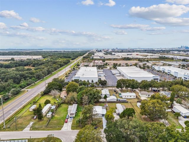 5111 DACCA DRIVE, Tampa, FL 33619